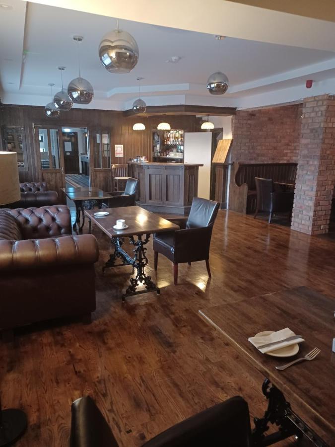 The Midway Bar & Guesthouse Данглоу Экстерьер фото